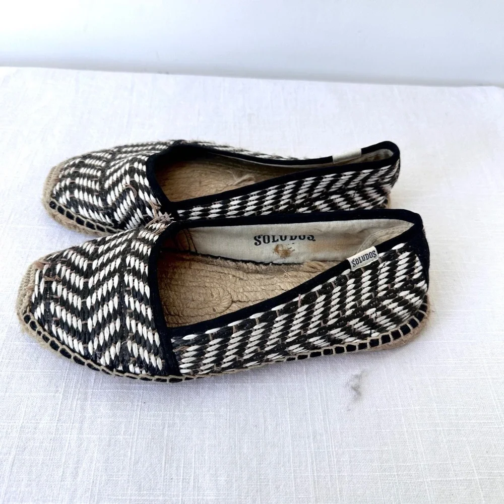 Soludos Womens Black White Woven Chevron Espadrille Flats Shoes Size 38 AF2